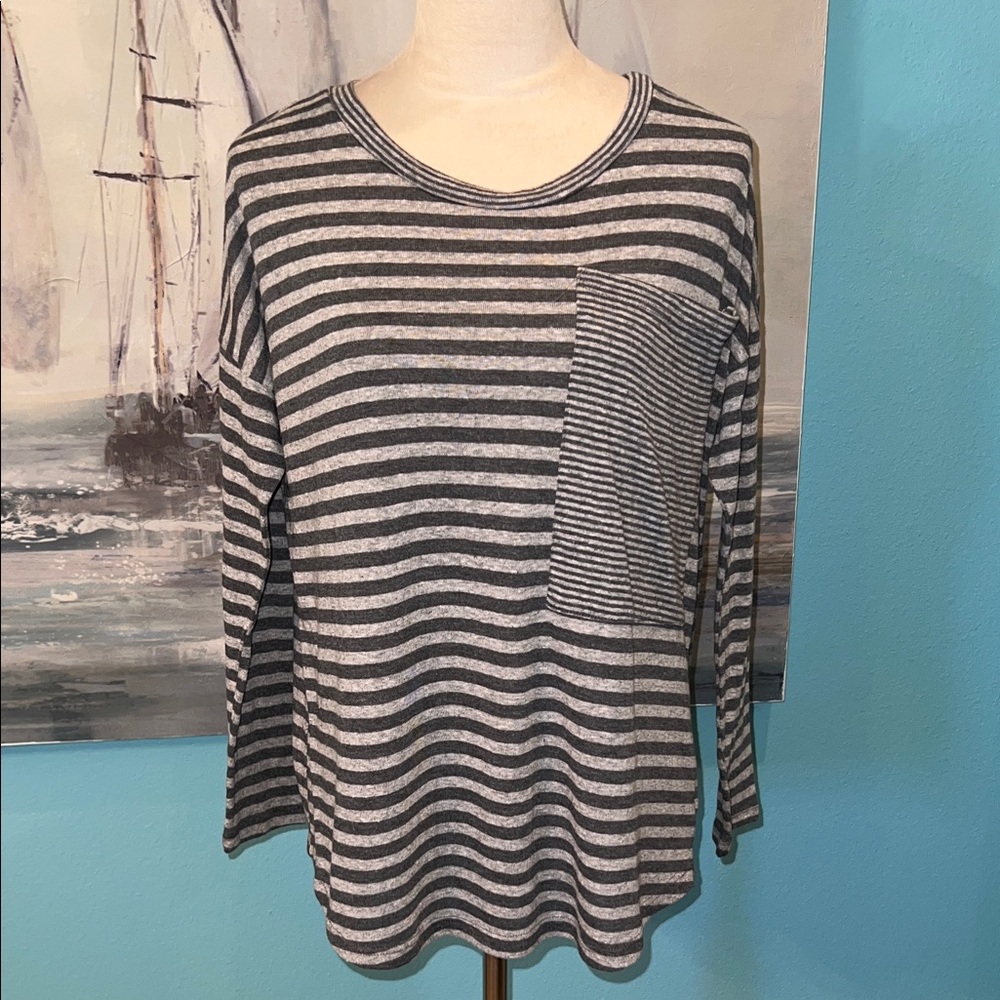 CHERISH Gray Striped Knit Tunic, Large